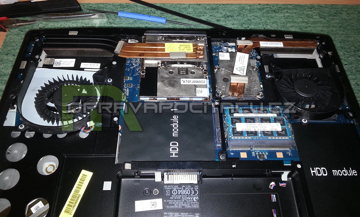 Kompletní prachové vyčištění a přepastování notebooku Alienware M17x R3 #2