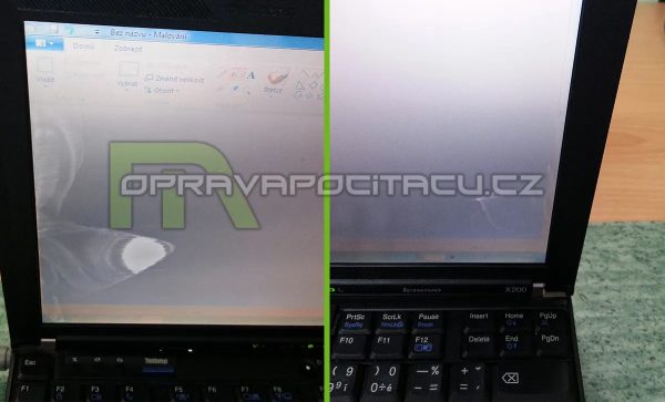 Vyčištění politého displeje Lenovo x200